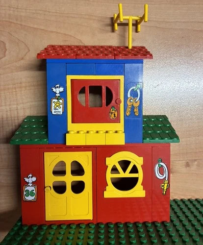 Lego vintage fabuland 3669 Fire and Police Headquarters complete with Instructri