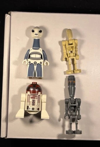 LEGO Minifigure Lot w/ Accessories and sets
