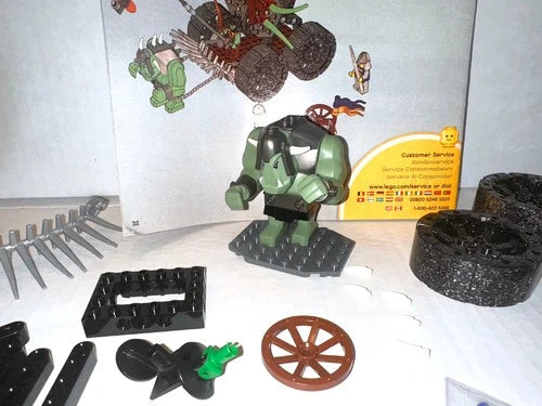 LEGO CASTLE SET 7038 TROLL ASSAULT WAGON - COMPLETE w TROLL + ALL 3 MINI-FIGS