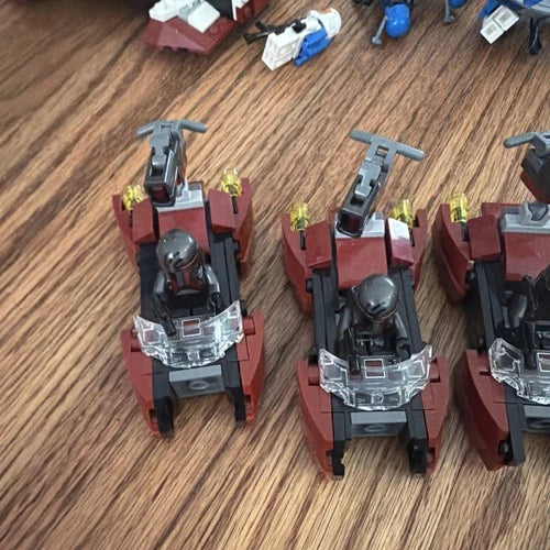 Lego Star Wars, lots of use sets and mini figures