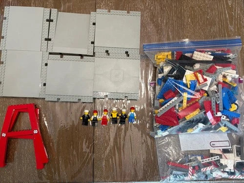 Vintage LEGO Town: Launch & Load Seaport (6542) - Incomplete