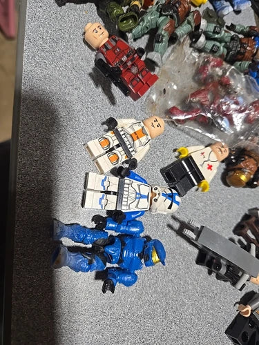 Lego Lot 10 lbs Bulk Assorted Loose Star Wars Ninjago Mega Blok Halo More Legos