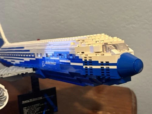 LEGO Boeing 787 Dreamliner (10177) w/ Stand And Placard