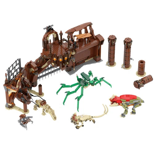 MOC: Geonosis Arena Stage with 5 Monsters Movie Scenes 2126 Pieces Good Quality