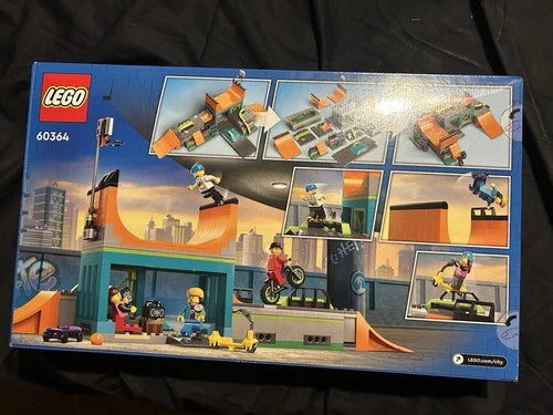 LEGO Town Sets: 60364 Street Skate Park NEW