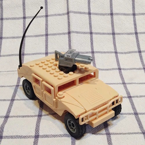 BEST-LOCK Construction Toys 3060 MILITARY HUMMER H1 HUMVEE HMMWV tan slantback