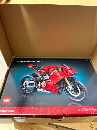 MEOW Technic 42202 Ducati Panigale V4 S Motorcycle Complete Set 1603pcs 18+ Box
