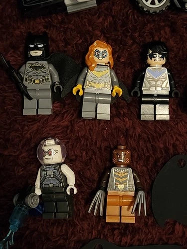 Lego Batman DC: Mobile Bat Base (76160) *Missing Man Bat
