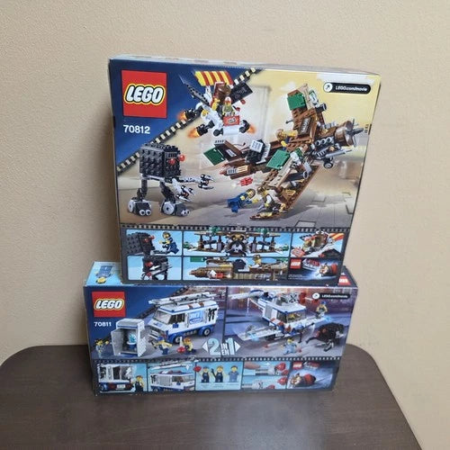 LEGO The LEGO Movie sets : The Flying Flusher (70811) & Creative Ambush (70812)