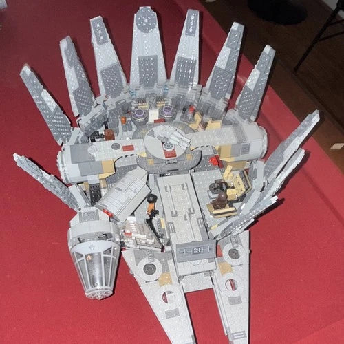 LEGO Star Wars Millennium Falcon 75192 7541 pcs Complete Set w/ 8 Minifigures