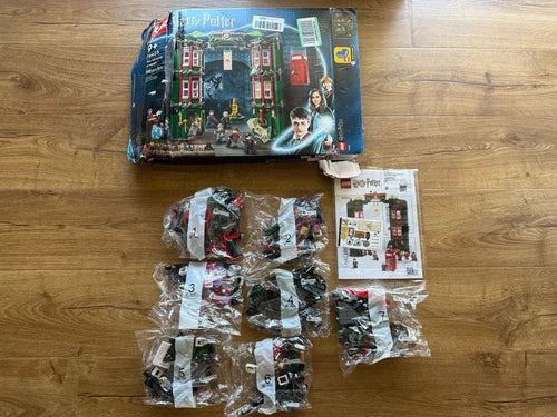 MEOW 76403 Harry Potter: The Ministry of Magic ALL BAGS UNOPENED, Box Damaged
