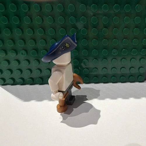 LEGO Minifigure davy jones hat hand and legs