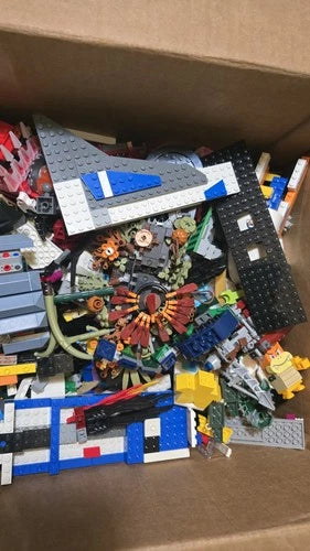 MEOW Bulk Lot 22.2 lbs Mixed Bricks Parts Pieces With Star Wars Elements As Is