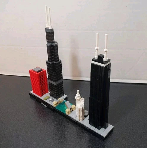 LEGO Architecture Chicago (21033) 100% Complete - AUTHENTIC GENUINE REAL LEGO