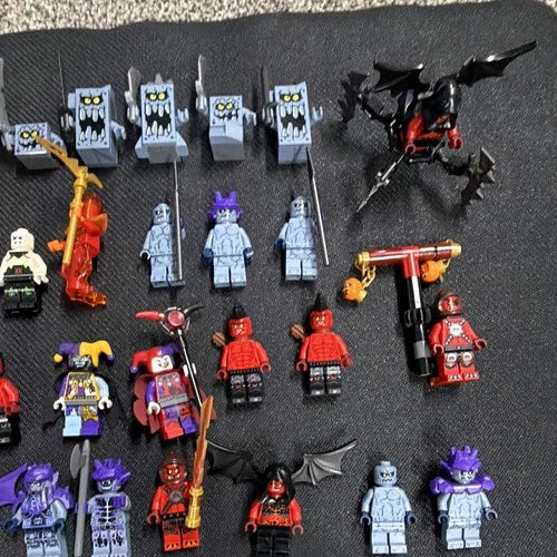 MEOW NEXO KNIGHTS mini figure lot. Some rare ones. Authentic