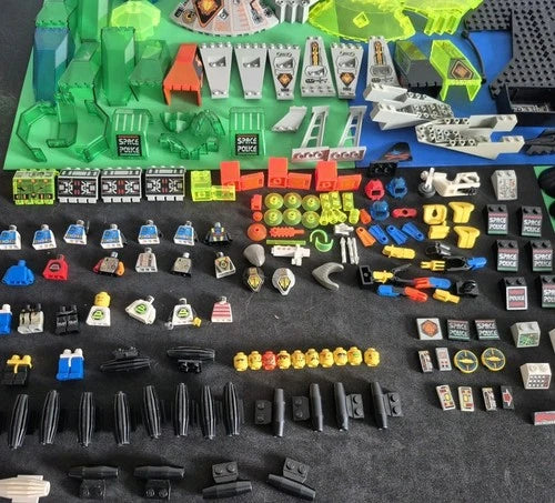 Large Lot 90s Lego Space UFO & Submarine Figures Parts And Pieces Mixed Lot Look