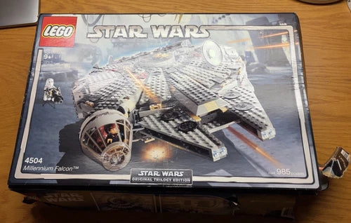 LEGO Star Wars 4504 Millennium Falcon Original Trilogy INCOMPLETE READ