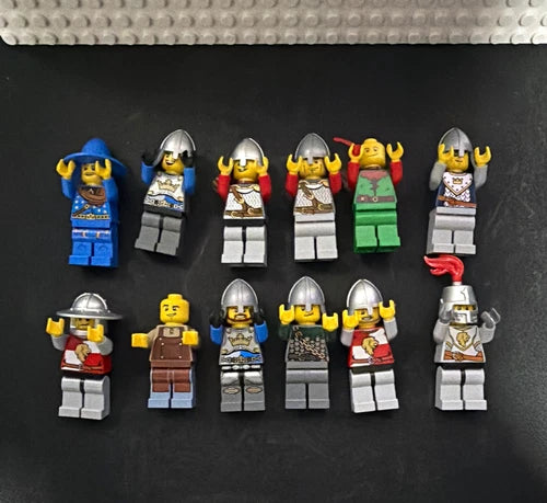 MEOW Castle Minifigure Lot of 12 Medieval Knights & Blue Wizard+ misc medieval