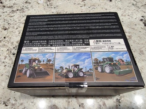 Funwhole Farm Life Tractor F9025 367pcs (DISCONTINUED)