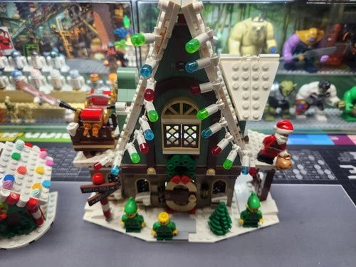 LEGO Winter Village Set 10275 Elf Club House w/ Minifigures/ Manuals Incomplete