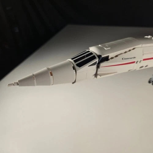 MEOW Icons Concorde 10318 Complete Set 2083pc w/ Display Stand (Missing 1 Piece)