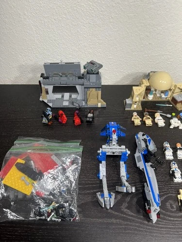 LEGO Star Wars Lot (read description)