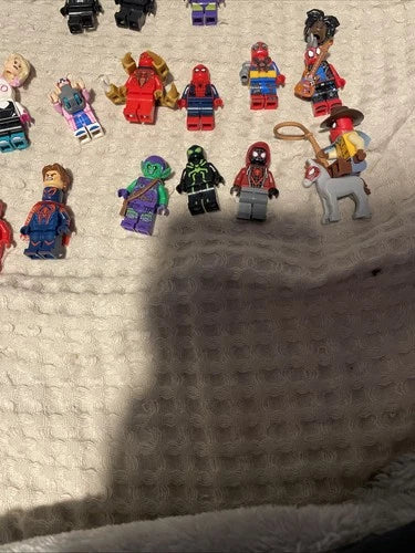 RARE SPIDERMAN INTO THE SPIDER VERSE MEOWS/ SPIDERMAN HOMECOMING MEOWS