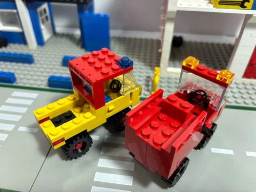LEGO Classic Town: Main Street 6390 (1980) Vintage. Retired.