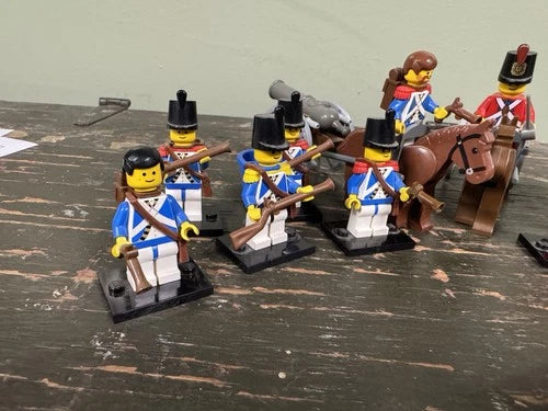 LEGO Minifigure Lot Soldiers & Pirate w/ Horses Cannons Weapons early 1990s