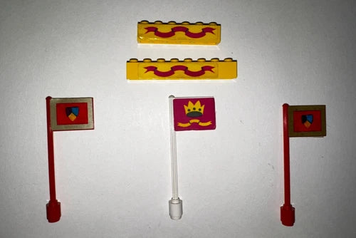 Lego Vintage Castle Minifigures Knights 6075 375 Yellow Castle weapons flags