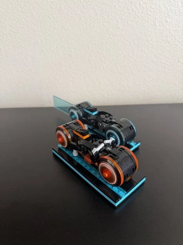 MEOW TRON Legacy 21314 - (incomplete, figs mint, updated description)