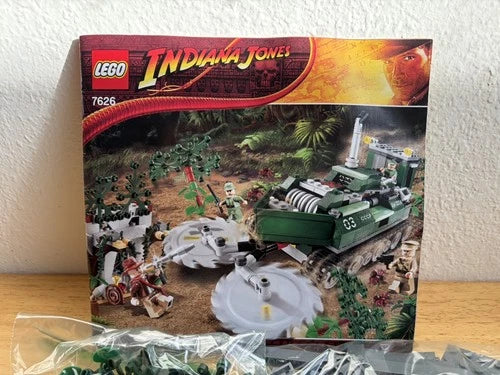 MEOW Indiana Jones 7626 Jungle Cutter Kingdom of the Crystal Skull 511pc Box