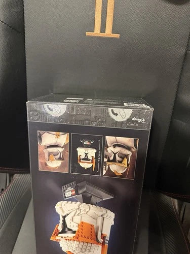 MEOW Star Wars Clone Commander Cody Helmet 75350 766 pcs 18+ Display Stand
