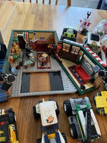 Lego Modular, Ghostbusters, Mario, Vehicles Incomplete Lot