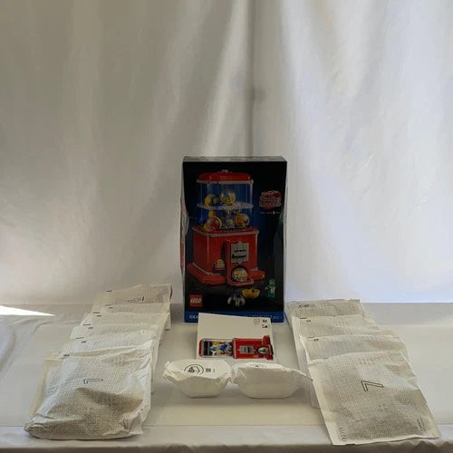 MEOW Ideas 21358 Minifigure Vending Machine Red, 1343 pcs