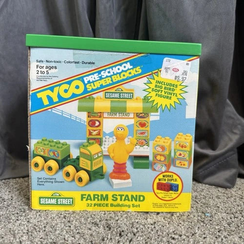 1991 Tyco Pre-School Super Blocks Duplo Sesame Street Big Bird Farm Stand Set