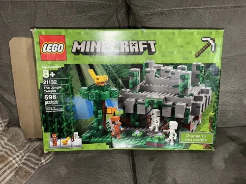 LEGO Minecraft: The Jungle Temple 21132 (gently used Box included) RETIRED SET