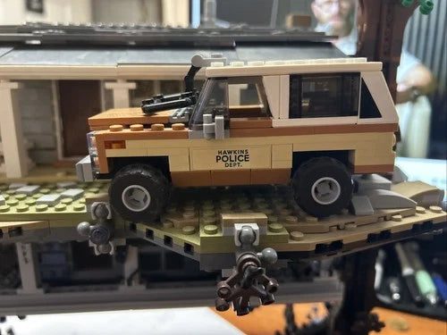MEOW Stranger Things The Upside Down 75810 Set - Incomplete