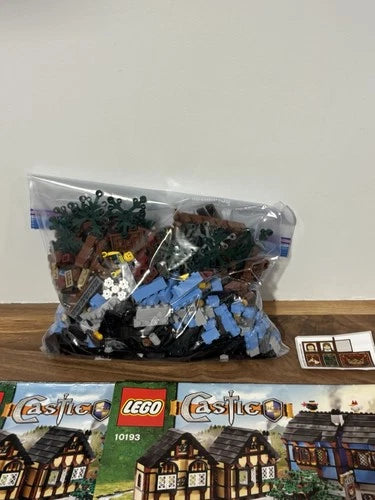 Lego Castle 10193 Medieval Market Village INCOMPLETE Set READ DESCRIPTION