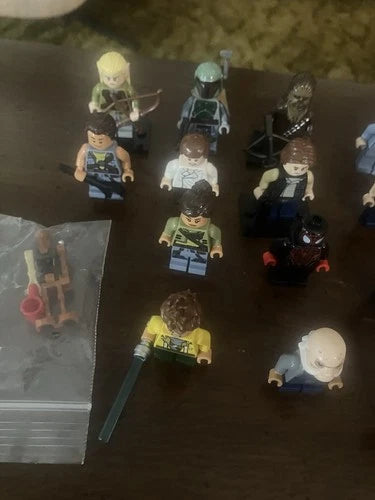 LEGO Minifigures Rare Figures Lot of 19 + Accessories Han Solo Spiderman Gwen…