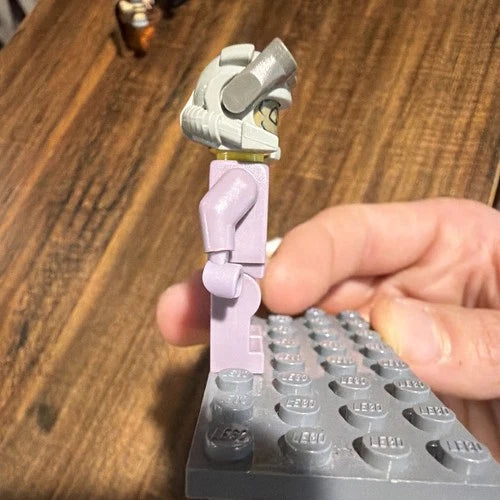 MEOW Star Wars Zam Wesell Minifigure Lavender Suit NM condition