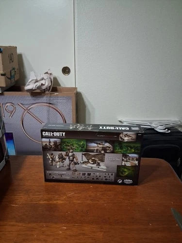 Mega Bloks Call of Duty Desert Squad CNF13 110 pcs 10+ 4 Micro Figures