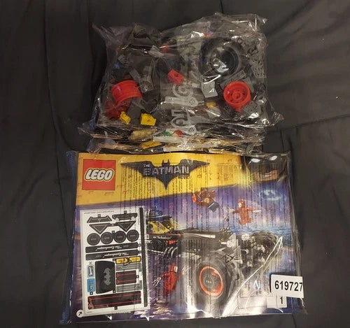 The LEGO BATMAN MOVIE - 70905 The Batmobile ( NO BOX, SEALED BAGS, COMPLETE SET)