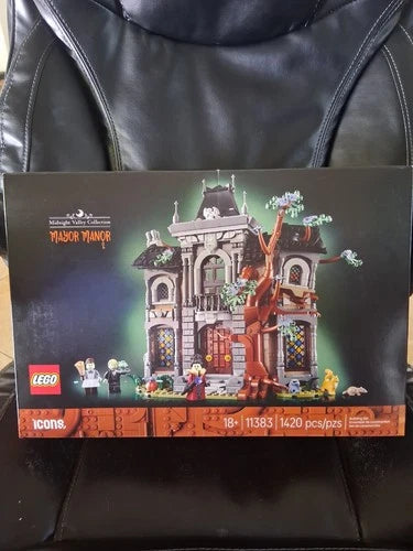 LEGO Mayor Manor Midnight Valley Collection 11383 NIB