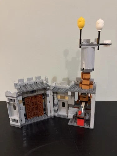 MEOW 75826 (95% Complete) Angry Birds King Pig's Castle Set. READ DESCRIPTION