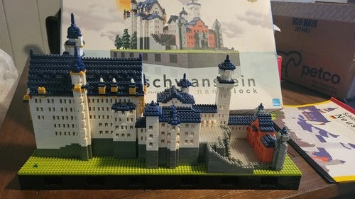 Nanoblock Neuschwanstein Castle Deluxe
