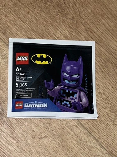 Lego 30762 Retro Video Game Pixel Purple Batman Minifigure Figure IN HAND