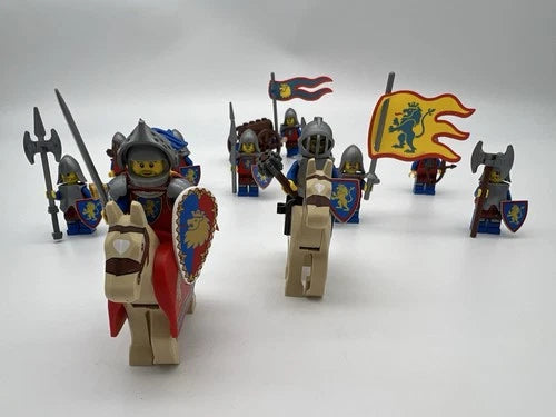 LEGO Lion Knights Battalion 12 Minifigures Retired Horses & Armor