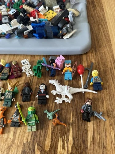 LEGO Bulk Lot 8 lbs Mixed Bricks + 25 Minifigures Marvel Avengers Ninjago Dino