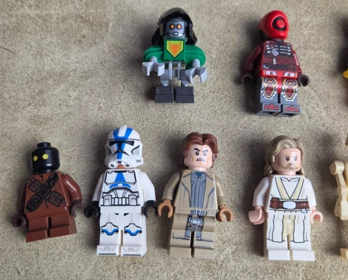 LEGO Minifigures Lot, Star Wars, Transformer, Minecraft, Etc. Lot of 16